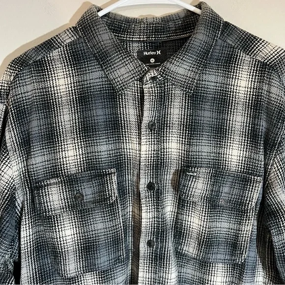 Hurley Cortez Men’s Size XL Regular Fit Long Sleeved Flannel Shirt - Picture 2 of 4